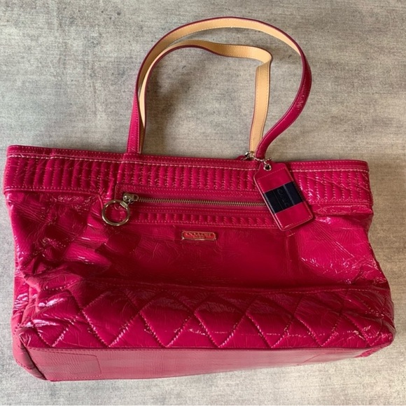 Coach Red Quilted Tote Bag with Luxurious Design - Picture 1 of 3